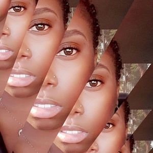 Meet your Posher, Daisa